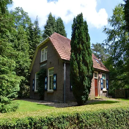 Prázdninový dům In With Garden Zelhem